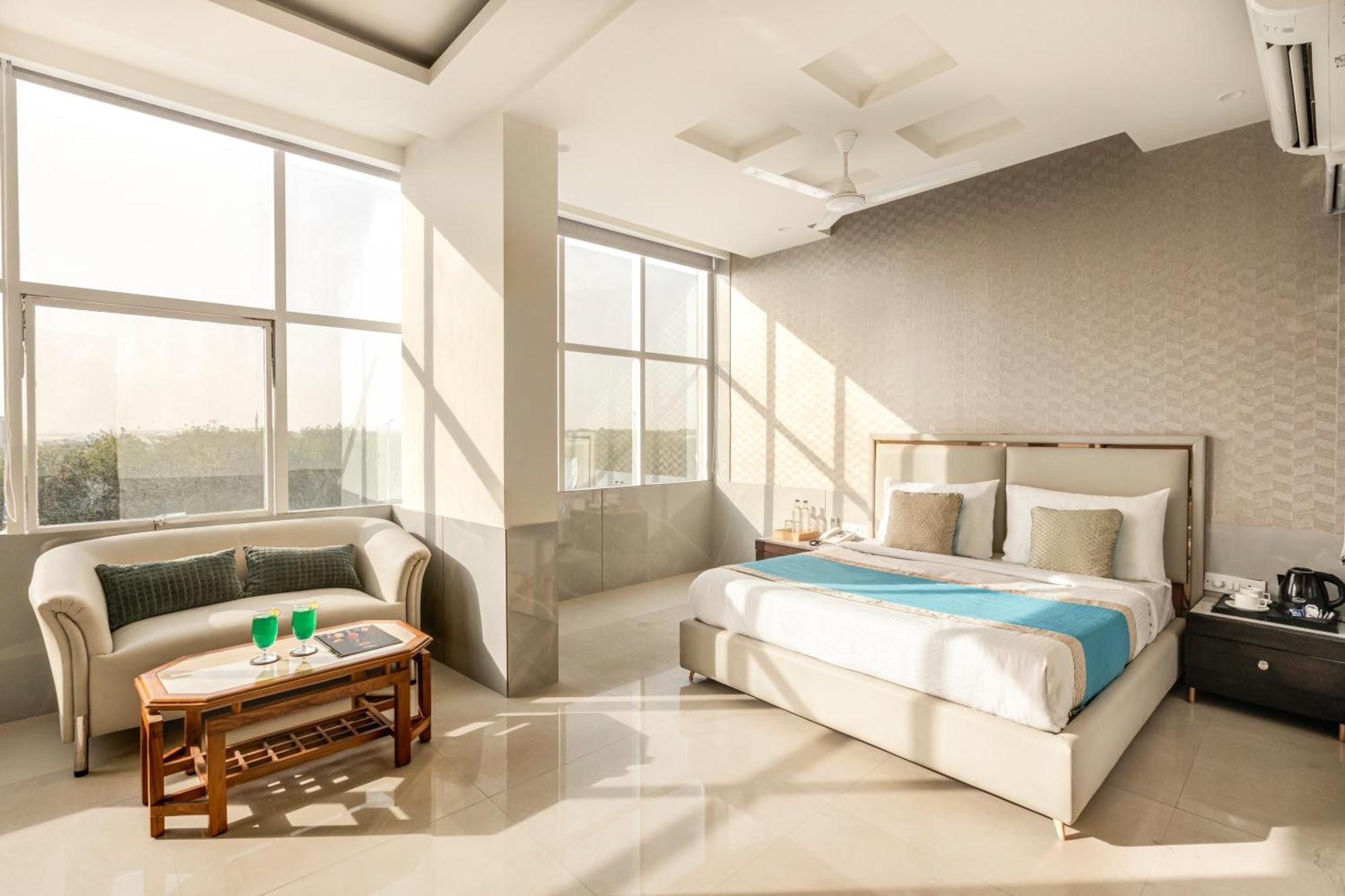 Hotel Aero Star By Star Group New Delhi Eksteriør billede