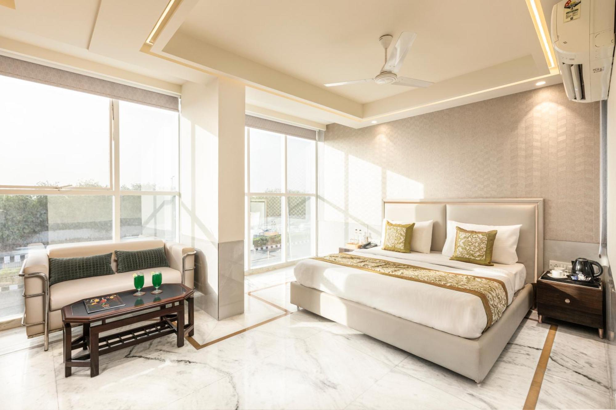 Hotel Aero Star By Star Group New Delhi Eksteriør billede