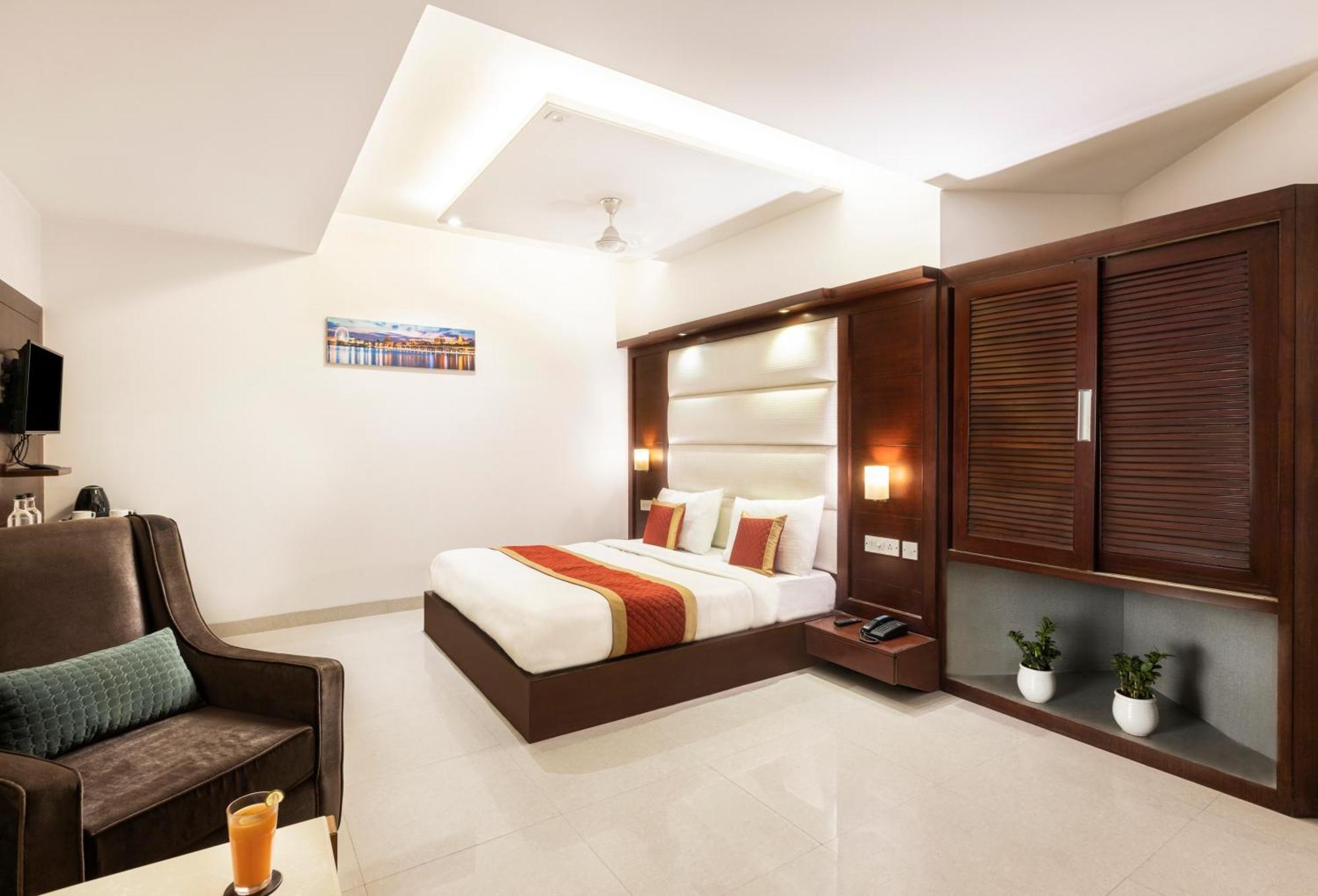 Hotel Aero Star By Star Group New Delhi Eksteriør billede