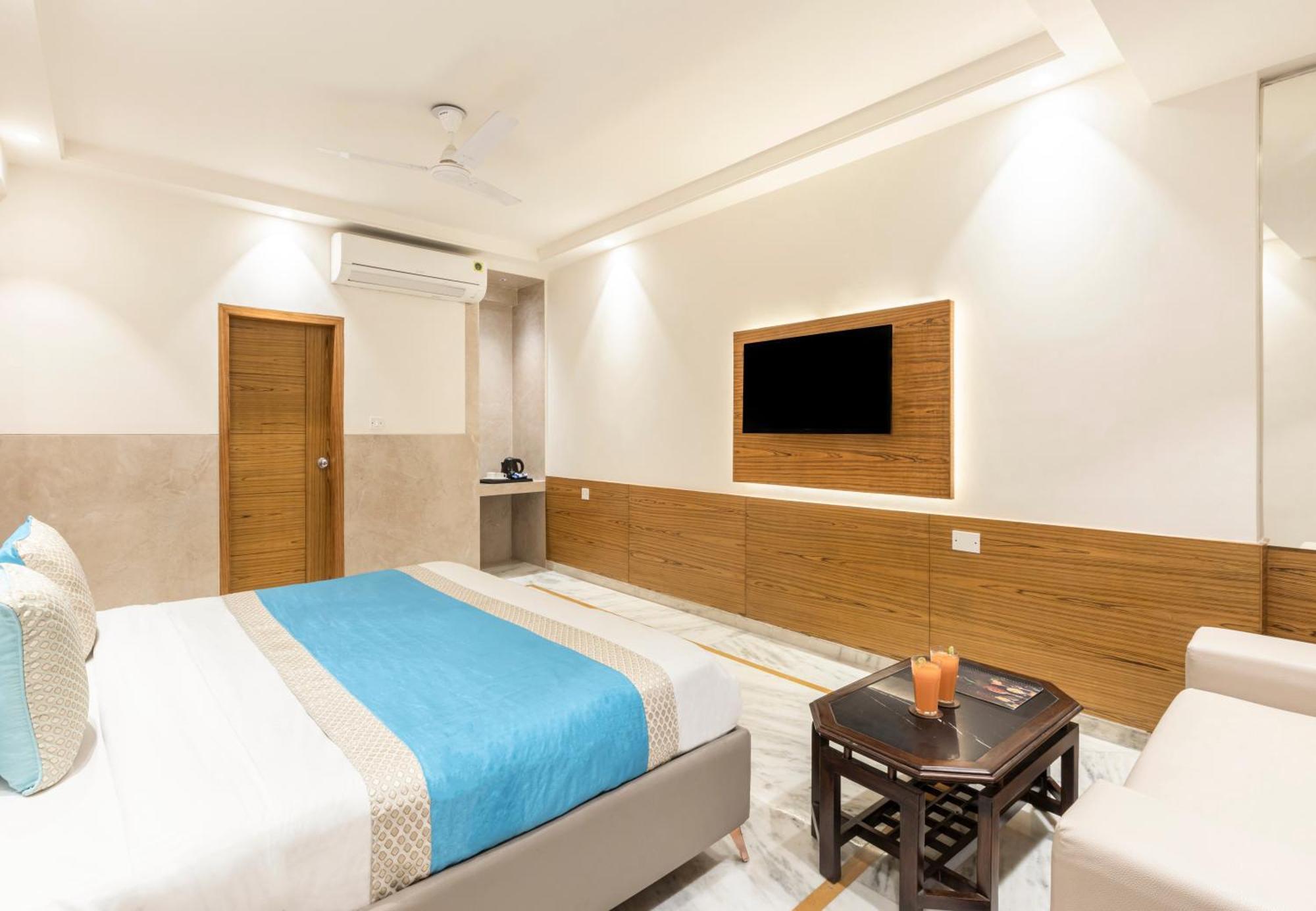 Hotel Aero Star By Star Group New Delhi Eksteriør billede