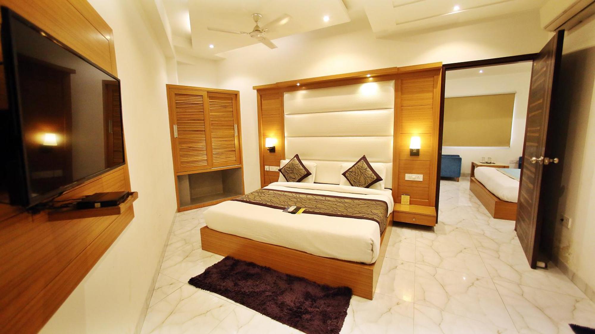 Hotel Aero Star By Star Group New Delhi Eksteriør billede