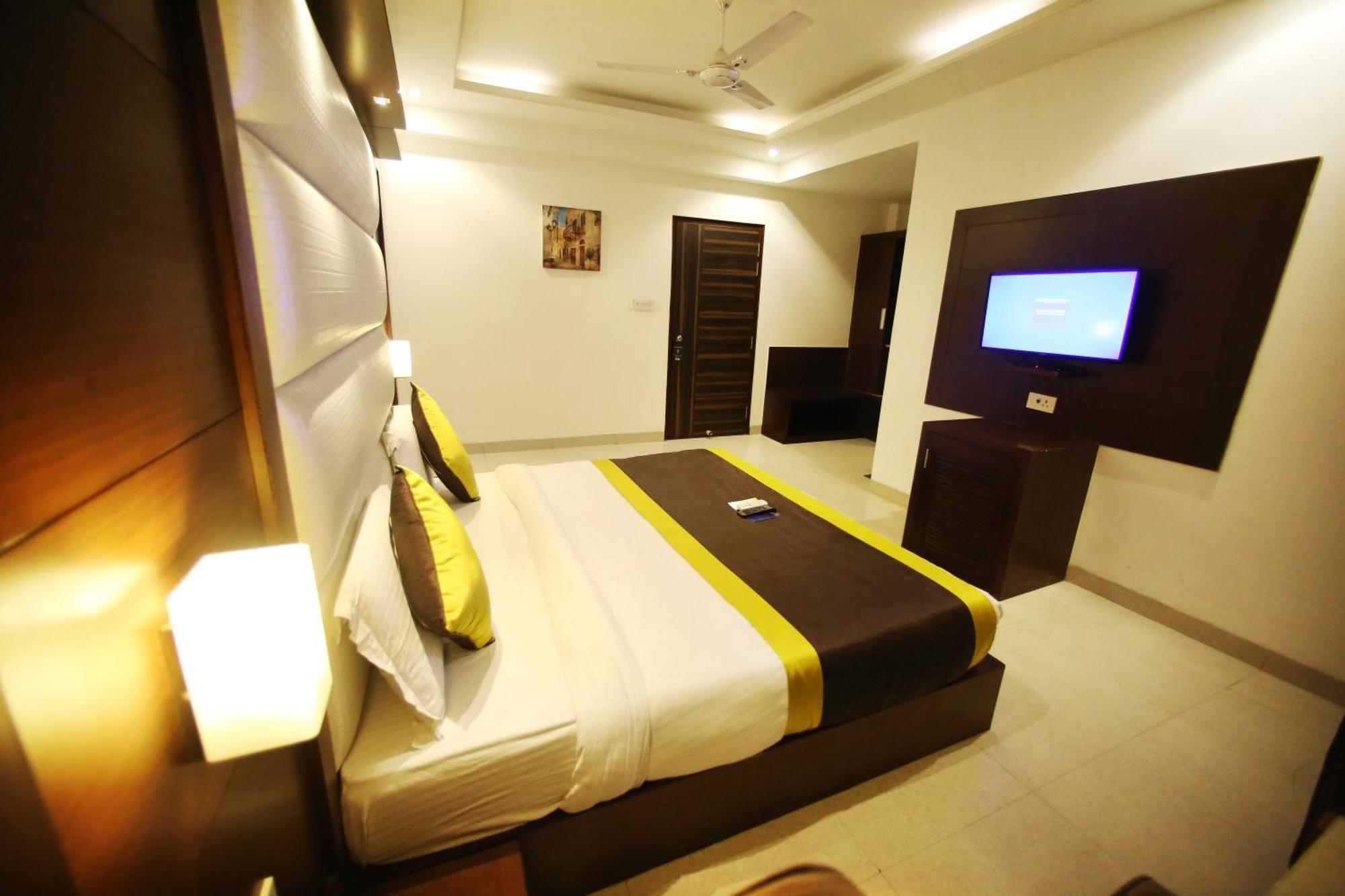 Hotel Aero Star By Star Group New Delhi Eksteriør billede