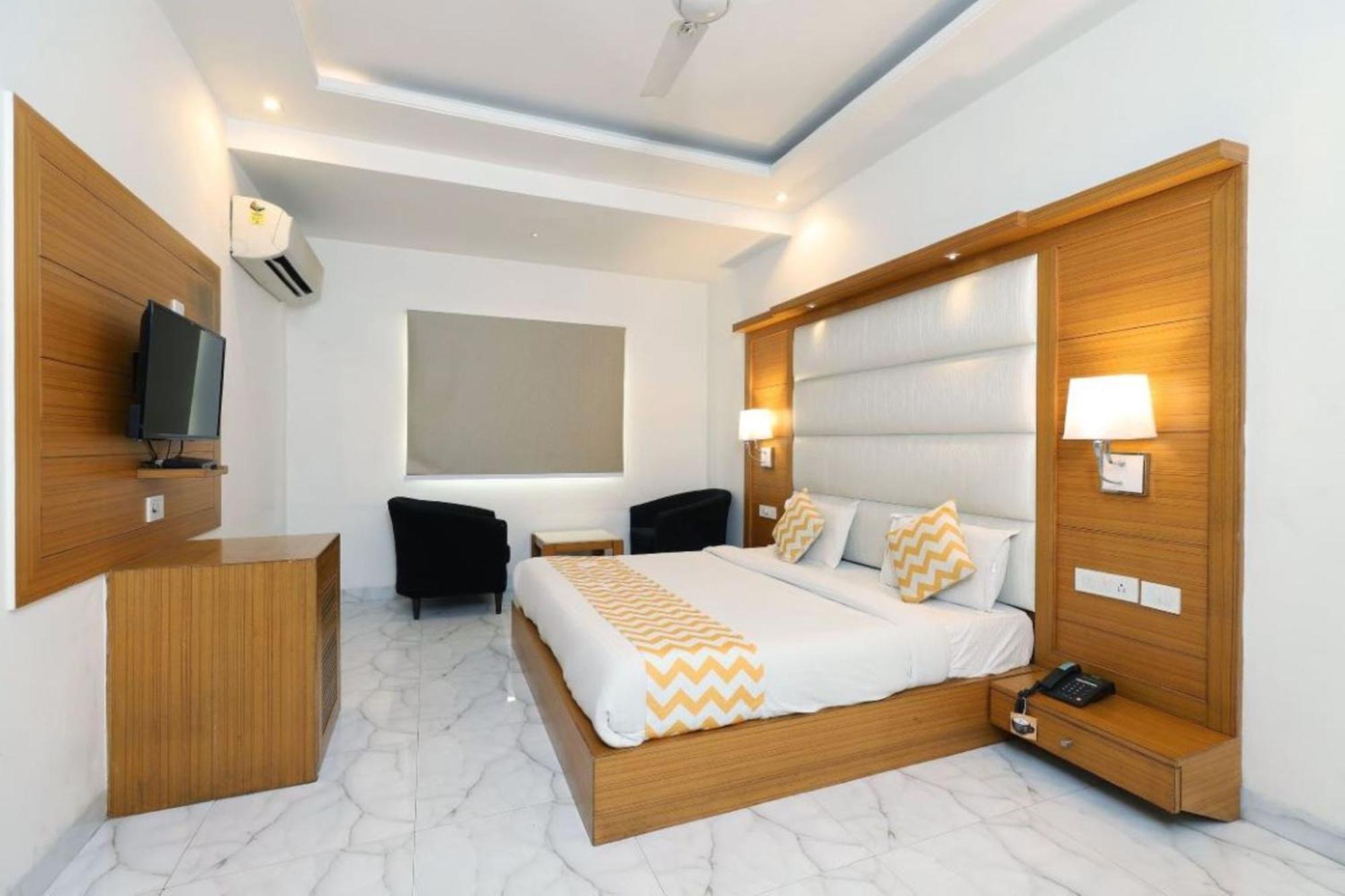 Hotel Aero Star By Star Group New Delhi Eksteriør billede